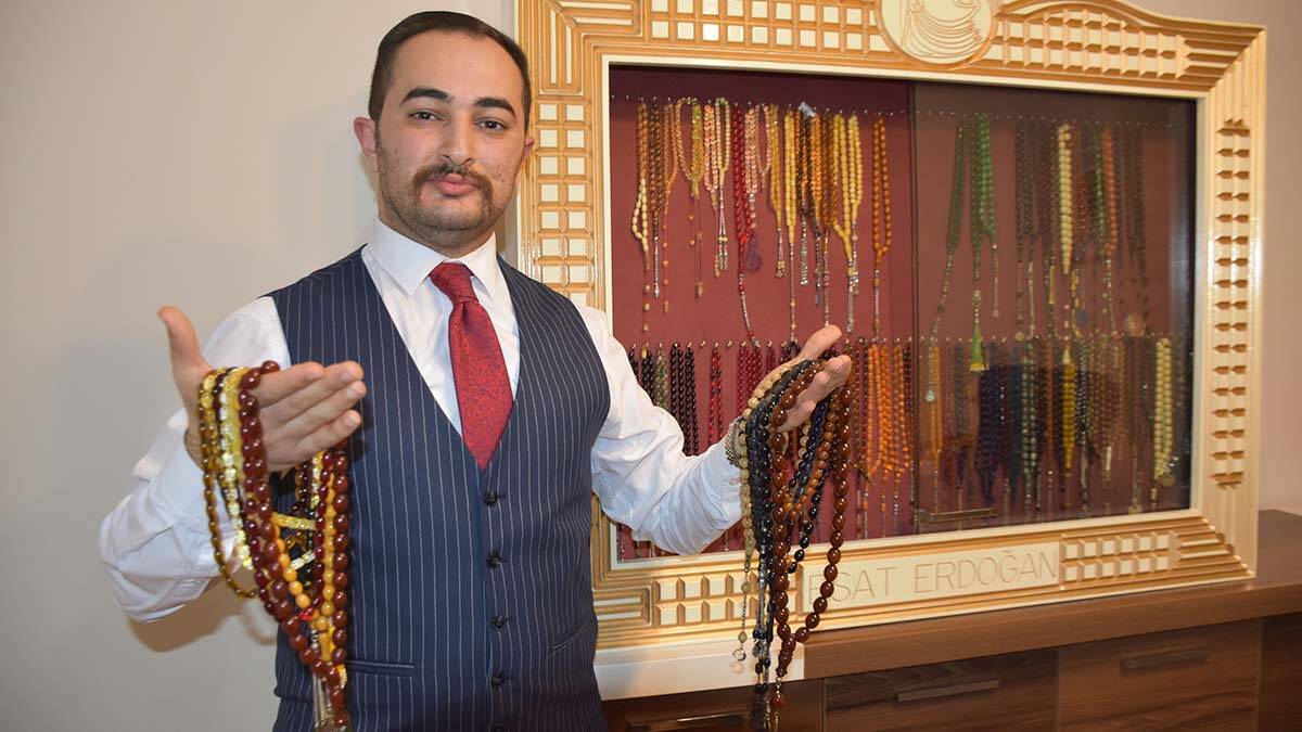 900 bin TL'lik tespih koleksiyonuna sahip oldu