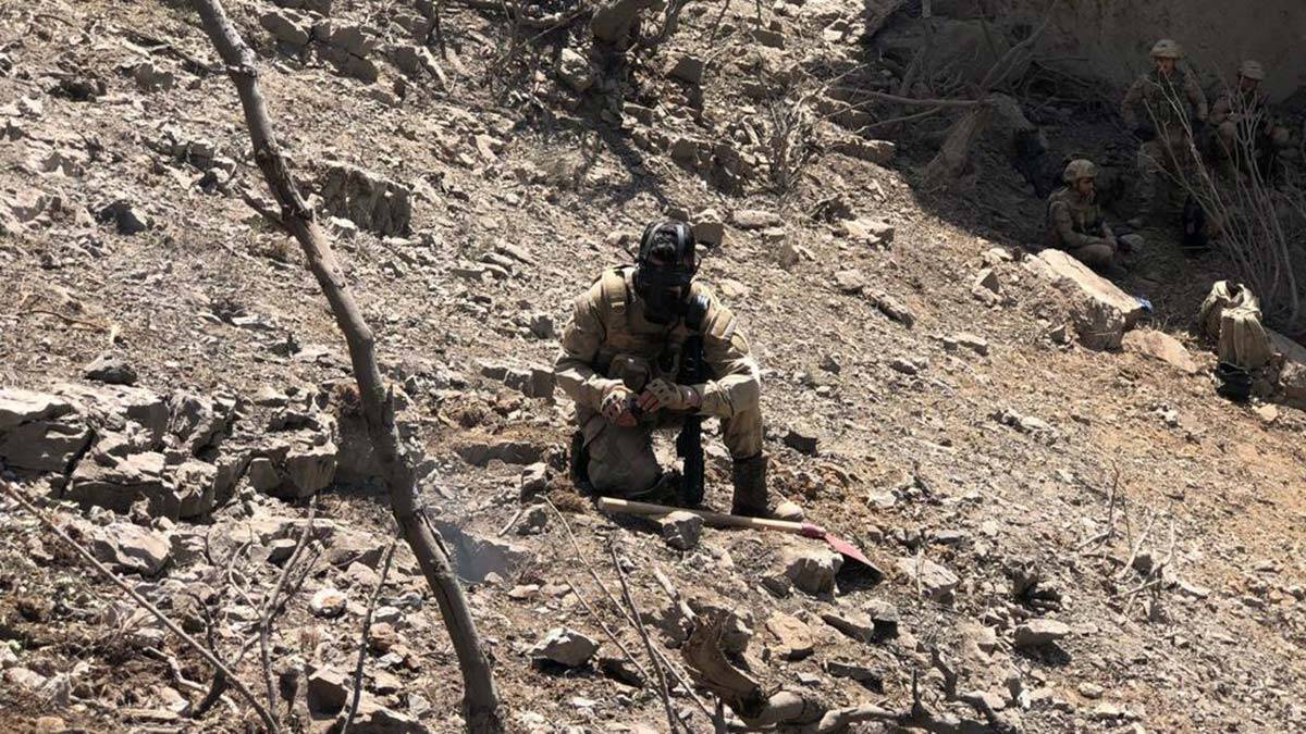 Eren Operasyonları kapsamında, Diyarbakır Kulp ilçesi Yaylak kırsalında 2 olmak üzere toplam 7 terörist etkisiz.