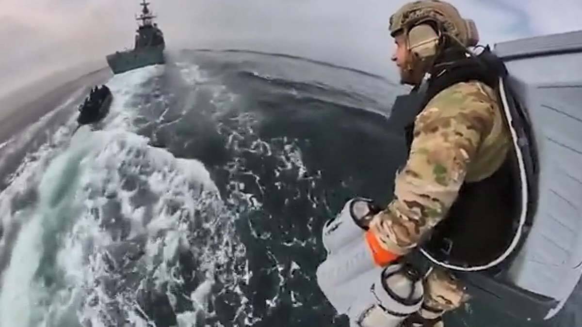 İngiliz donanmasından sırt roketli tatbikat