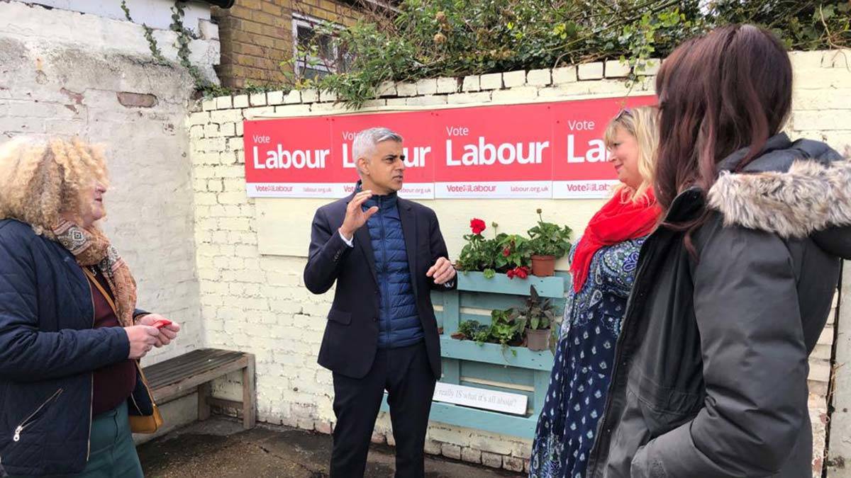 Sadık Han ikinci kez belediye başkanı seçildi
