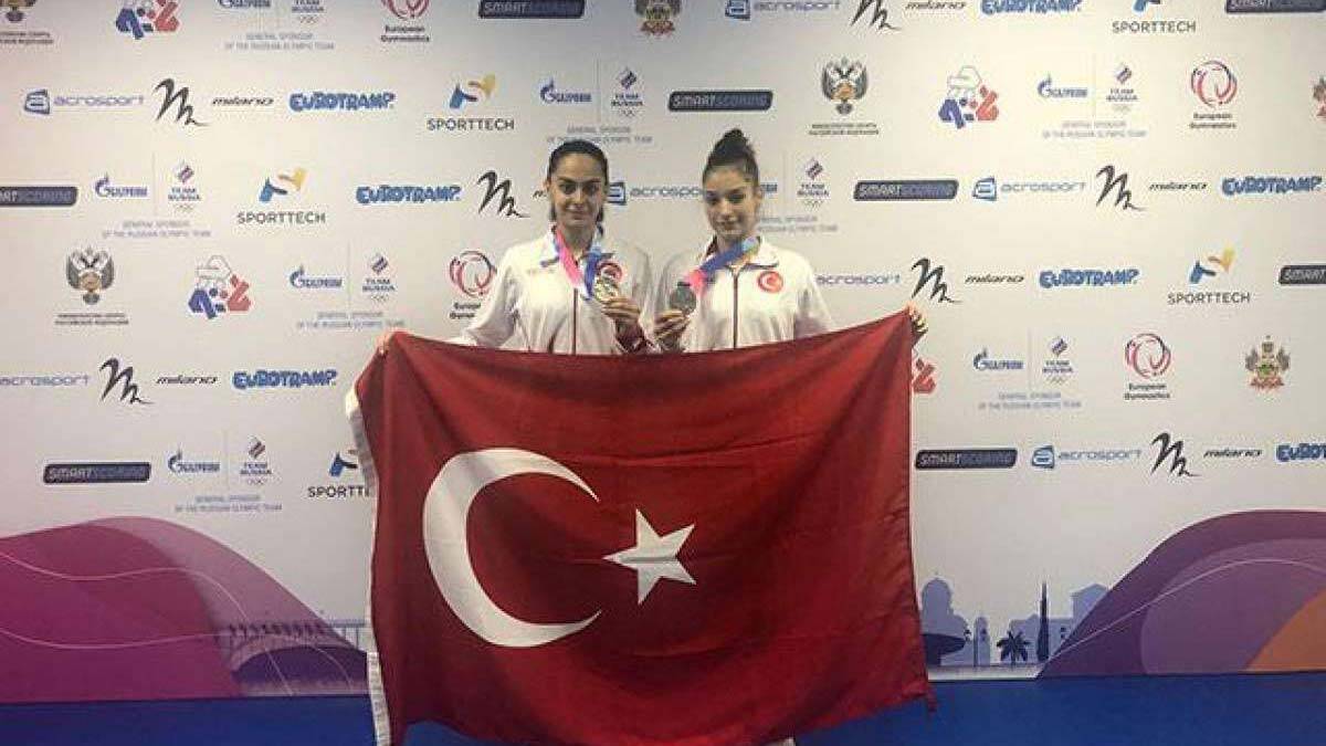 İzmirli Sıla'dan tarihi madalya