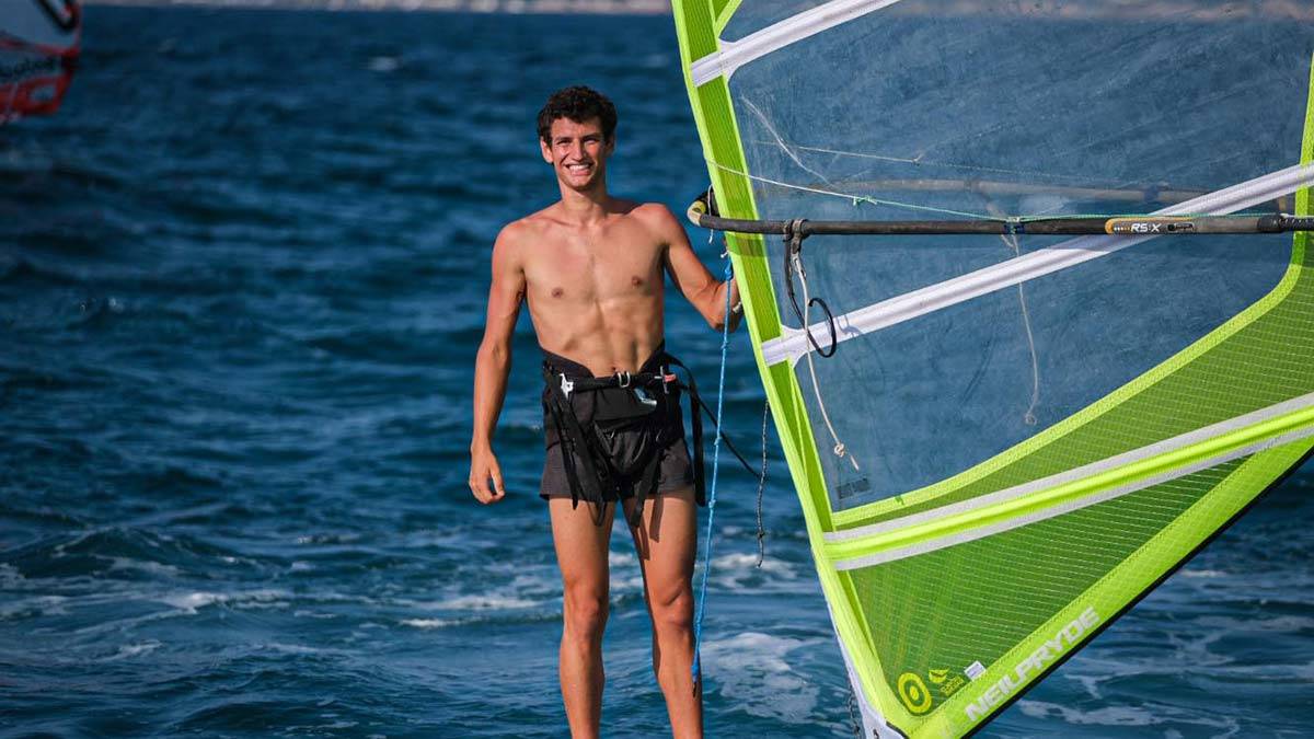 Onur sörfte en büyük hedefini başardı