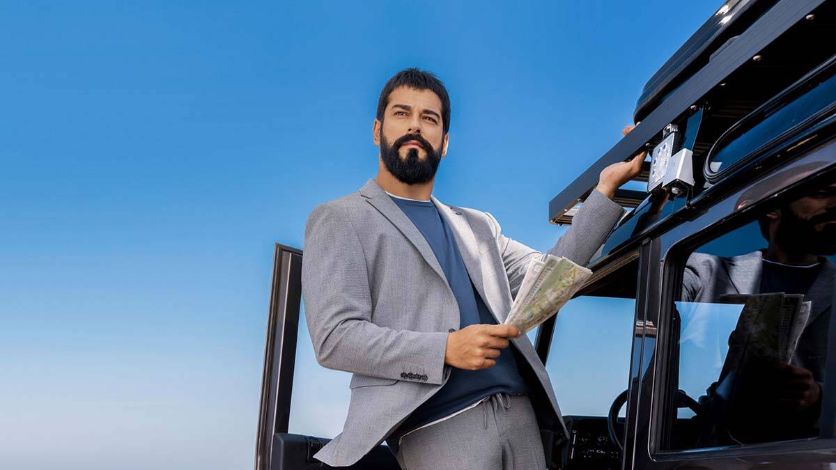 Koleksiyon yıldızı gofre takım elbiseler oldu