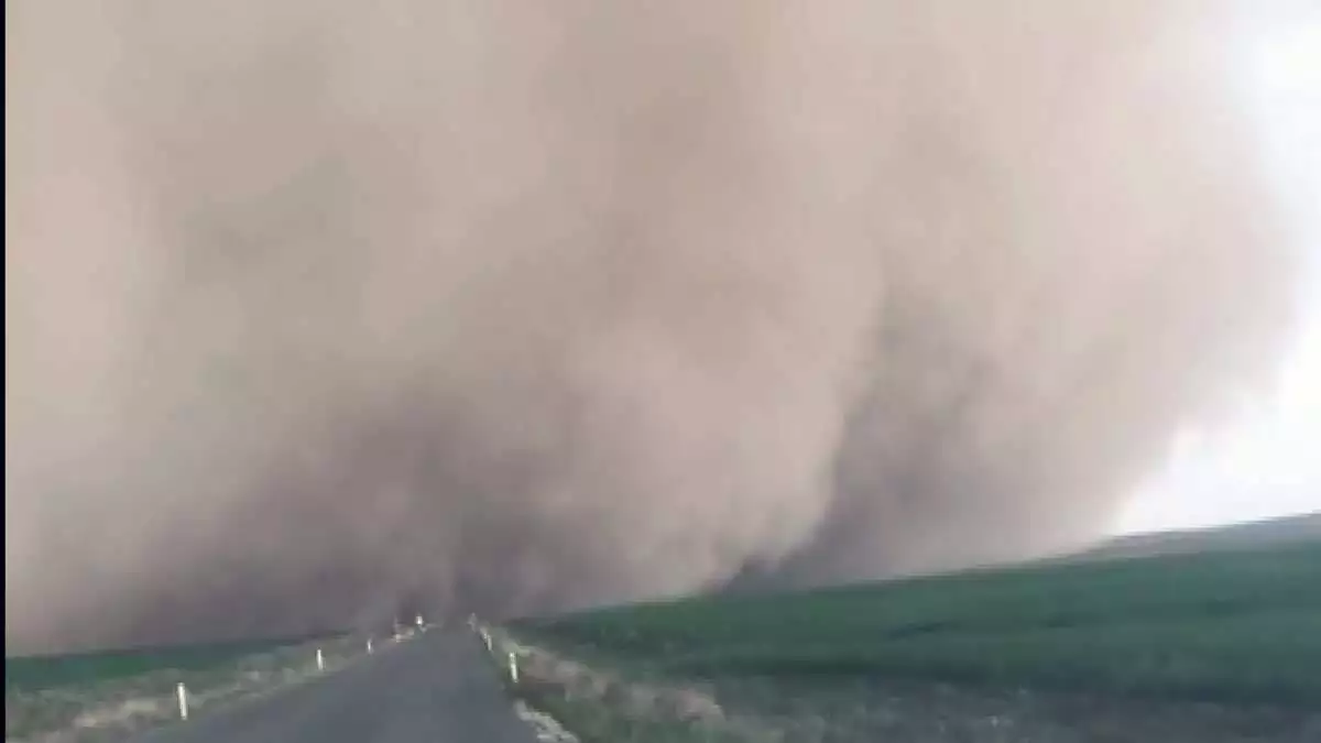 Konya'da kum fırtınasının cep telefonu görüntüleri