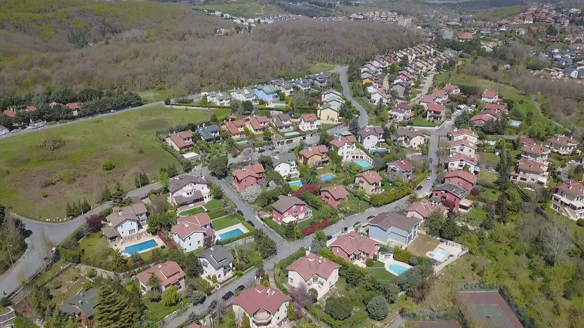 Koronavirüs ev alma tercihini de değiştirdi. Yapılan araştırma, ev satın alırken vatandaşın balkonlu ve bahçeli evi tercih ettiğini ortaya çıkardı.