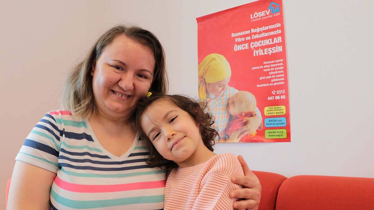 Anneler Günü’nde çocukları Lösemi ile mücadele eden tüm annelere "LÖSEV'den Anneler Günü'nde ‘önce çocuklar iyileşsin’" bağış çağrısı.