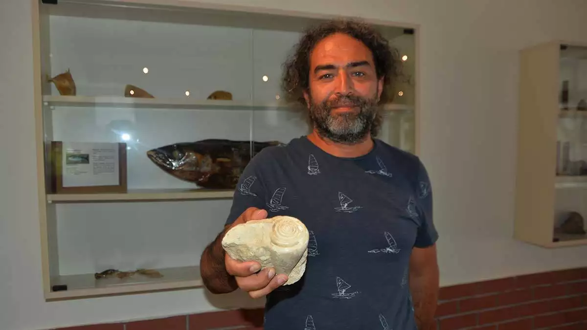 Mersin'in merkez toroslar ilçesine bağlı, 1500 rakımlı arslanköy mahallesi'nde, paleosen döneme ait olduğu tahmin edilen salyangoz fosili bulundu.