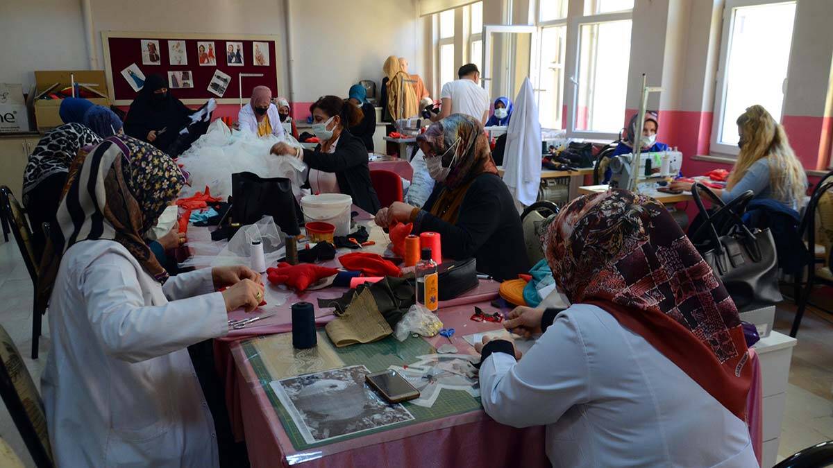 Muşlu kadınlardan Eskiden Oyuncağım Neydi projesi