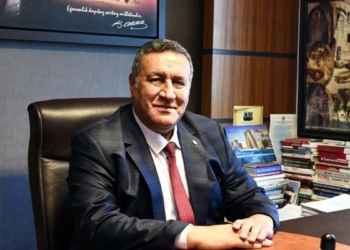 Gürer: Balon balıkları Akdeniz'i tehdit ediyor