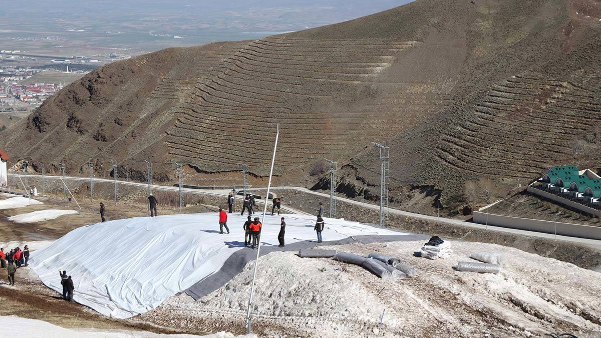 Palandöken'de 61 bin metreküp kar saklanacak