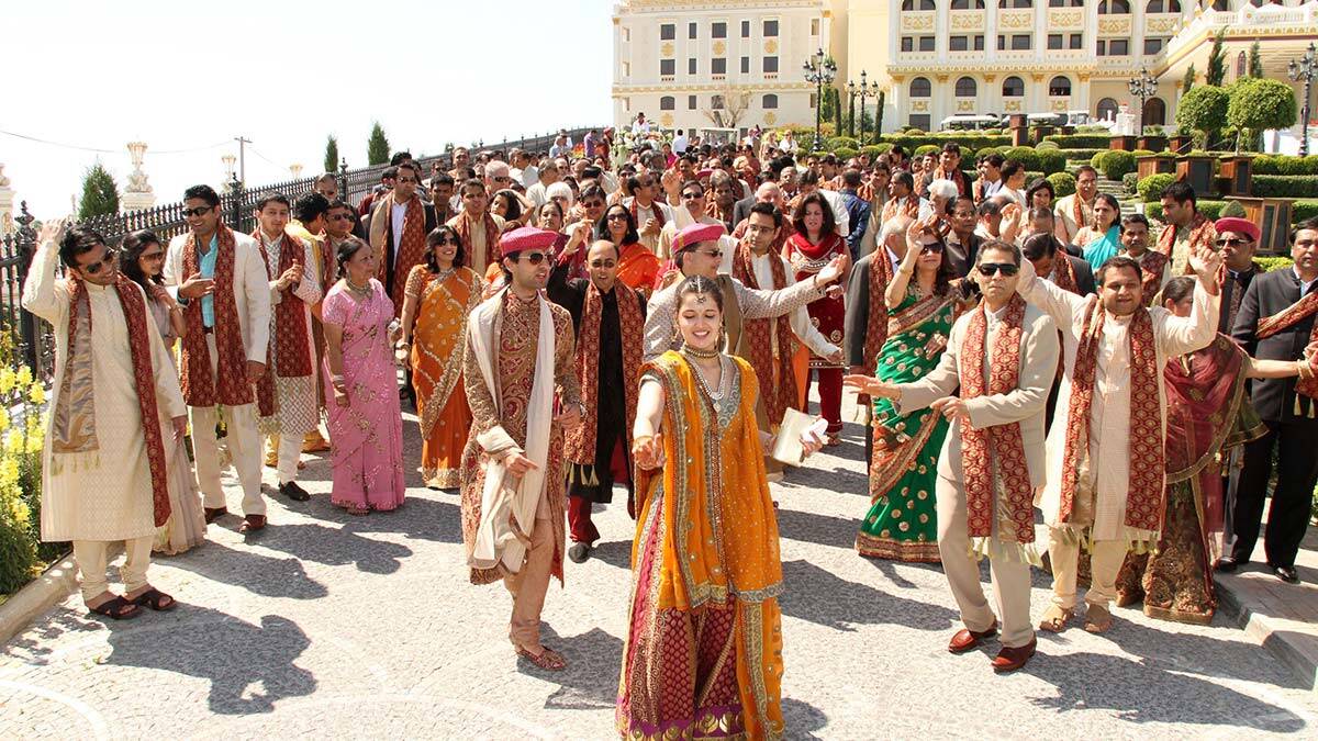 Antalya’da milyon dolar ve üzeri bütçelerle gerçekleştirilen Hint düğün organizasyonları pandemiyle birlikte tamamen durdu.