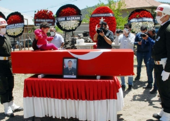 Pençe Yıldırım Harekatı şehidine veda