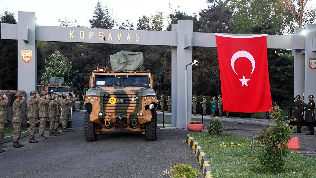 NATO tatbikatı için Çorlu'daki 66'ncı Mekanize Piyade Tugay Komutanlığı'na bağlı birlikler sabah erken saatlerde yapılan törenle Romanya’ya uğurlandı.