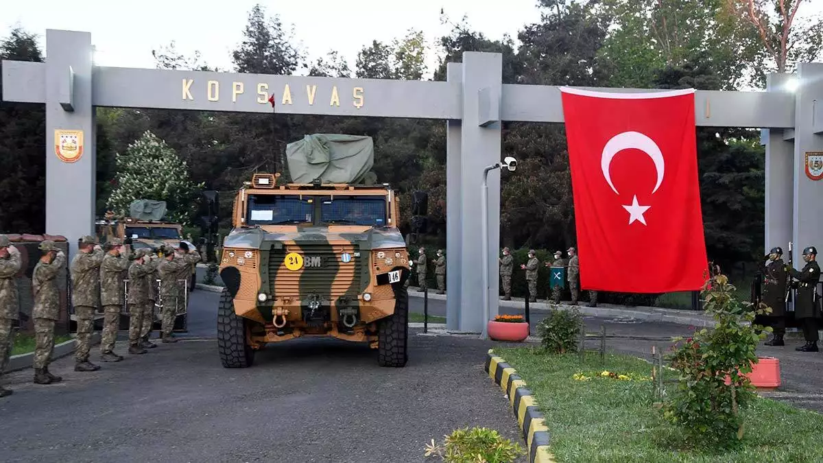 Nato tatbikatı için çorlu'daki 66'ncı mekanize piyade tugay komutanlığı'na bağlı birlikler sabah erken saatlerde yapılan törenle romanya’ya uğurlandı.