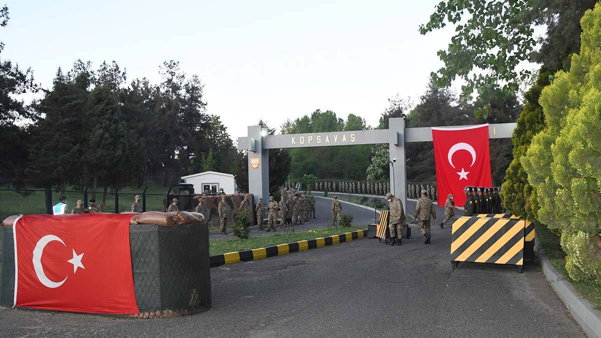 NATO tatbikatı için Mehmetçikler yola çıktı