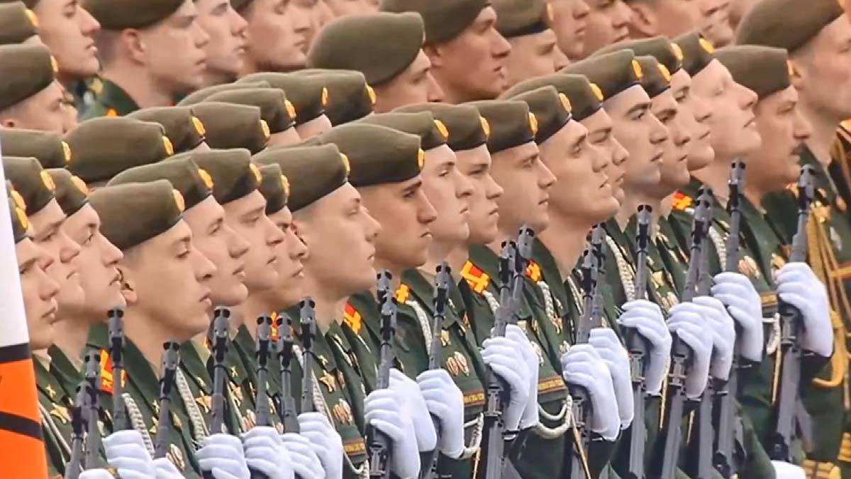 Rusya'da 9 Mayıs Zafer Günü törenlerle kutlanıyor