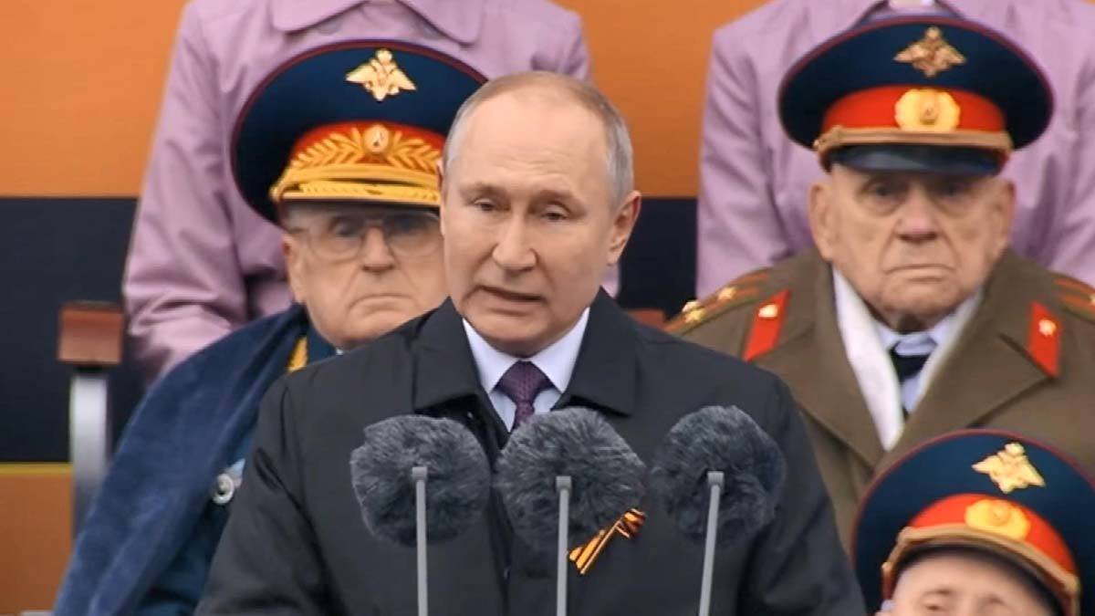 Sovyetler Birliği’nin İkinci Dünya Savaşı’nda Nazi Almanyası'nı mağlup etmesinin 76. yıl dönümü Rusya'da 9 Mayıs Zafer Günü törenlerle kutlanıyor.