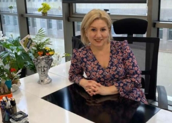 Anne ve oğluna ellerini bağlayıp işkence yaptı