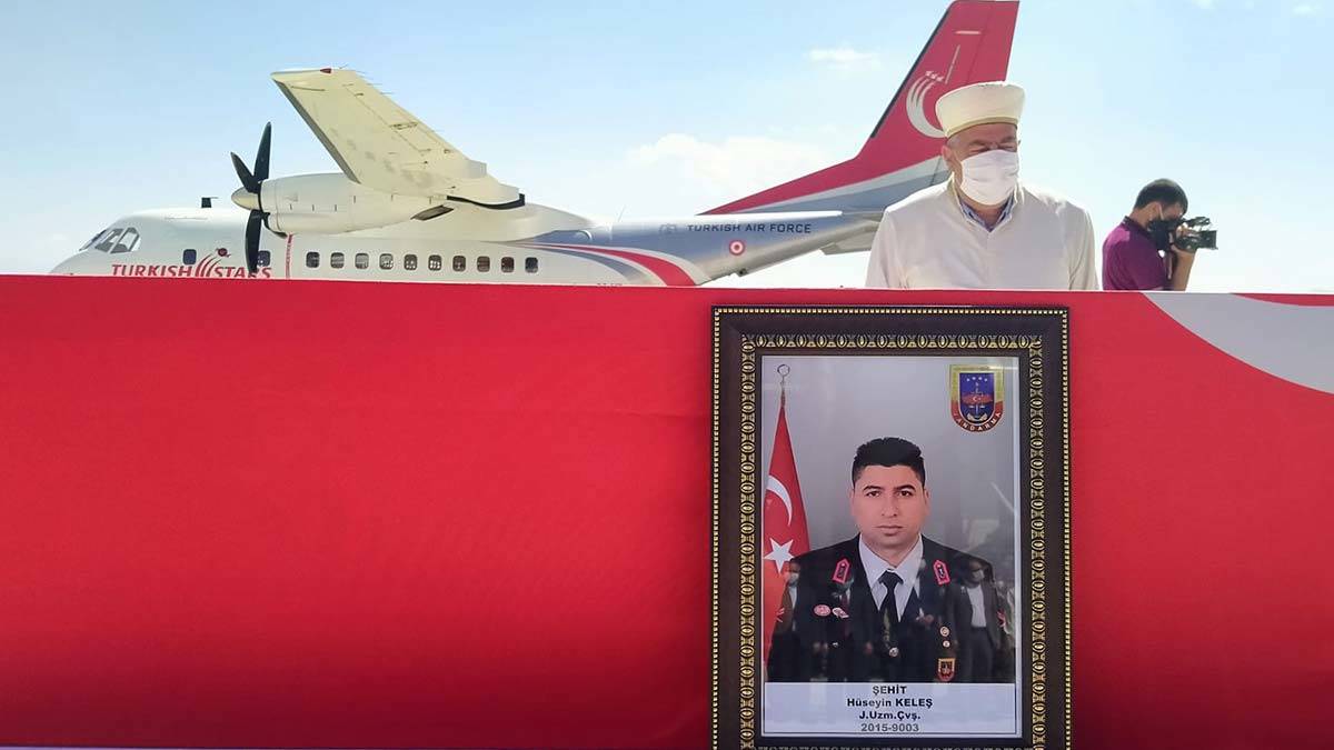 Şehit uzman çavuş için Ağrı'da tören