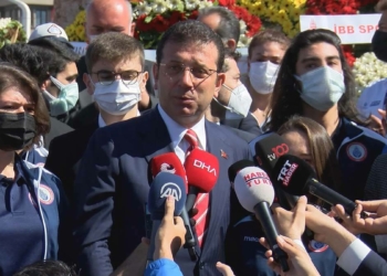 Taksim Cumhuriyet Anıtı'nda 19 Mayıs töreni