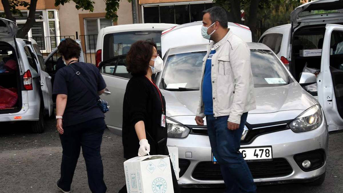 Tekirdağ'da, nisan ayının sonlarına kadar büyük bölümü çok yüksek riski gösteren kırmızı renkteki vaka haritası yeşile döndü.