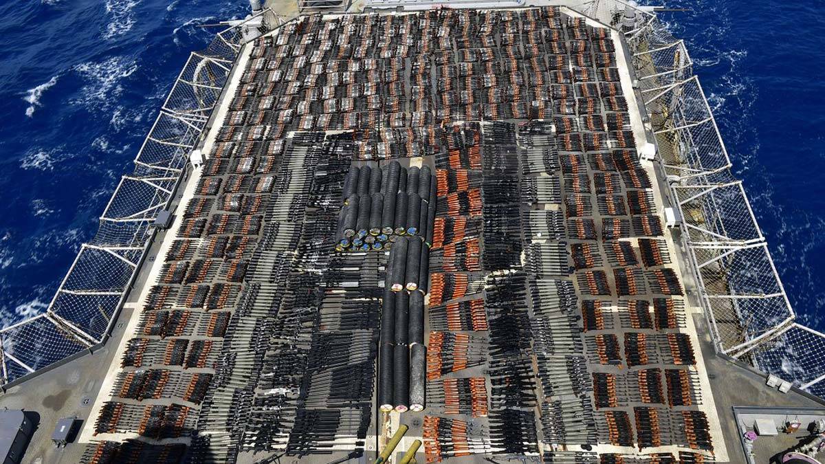 Umman körfezinde gemide cephanelik çıktı