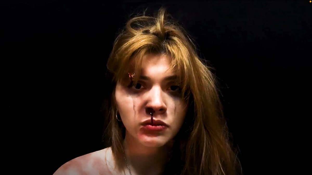 Üniversitelilerden kadına şiddet filmi