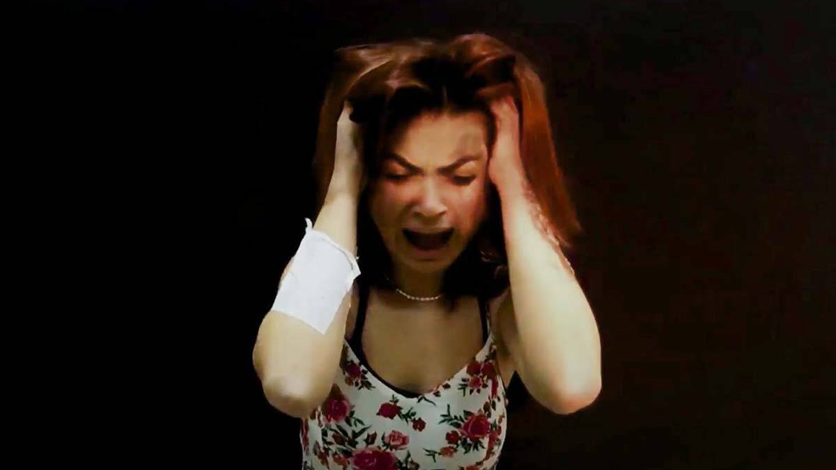 Çoğunluğu sahne sanatlarıyla ilgilenen üniversiteliler 'Kadın Demek' adlı grup kurdu, kadına şiddet filmi çekti.