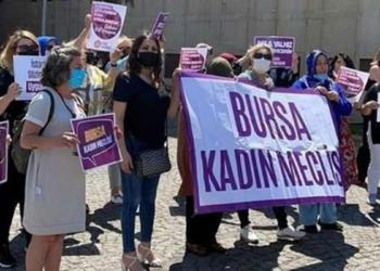 Sesini duyuramayan bir kadının hikayesi, Gülderen!