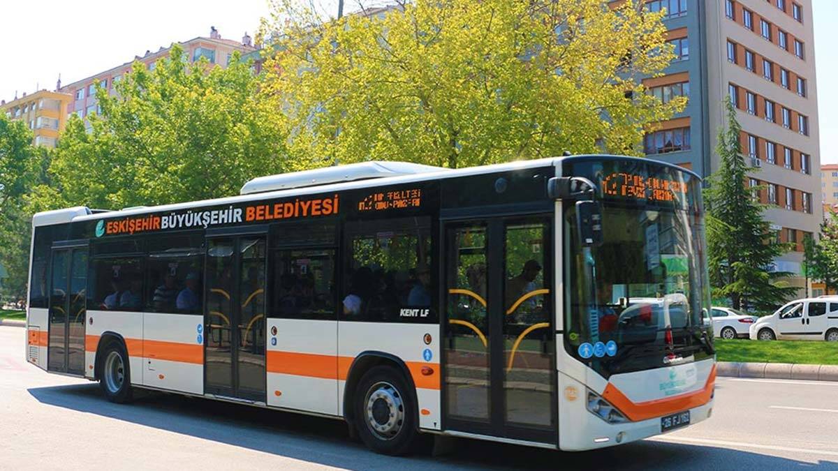 Büyükşehir Belediyesi'nden YKS Öğrencileri için Tramvay Çözümü