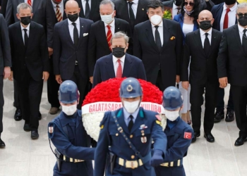 Sarı Kırmızı Renklerin Yeni Başkanı Anıtkabir Ziyareti Gerçekleştirdi