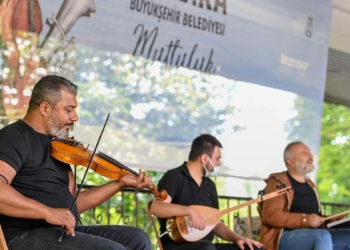 Mutluluk Sahnelerinde Başkentliler müziğe kavuştu