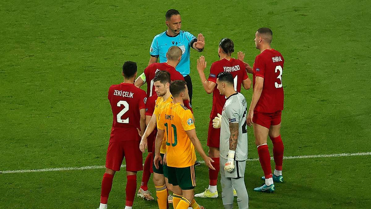 Türkiye Galler maçının dış basındaki yansımaları