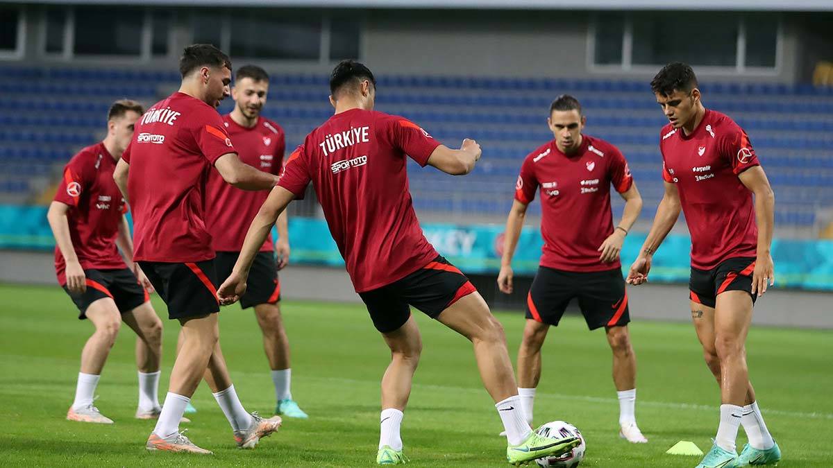 A Milli Takım İsviçre maçı hazırlıklarına başladı     