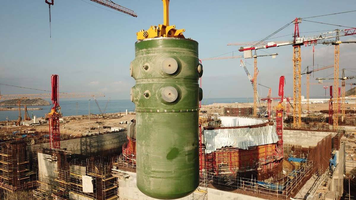 Birinci ünitenin reaktör kabının montajı tamamlandı