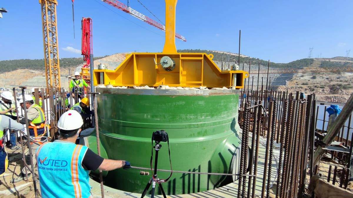 Birinci ünitenin reaktör kabının montajı tamamlandı
