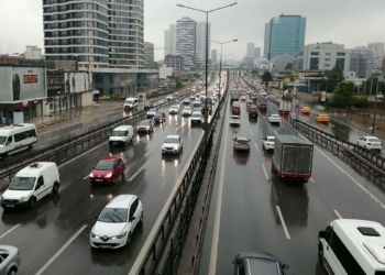 Anadolu Yakası'nda yağmur etkili oldu