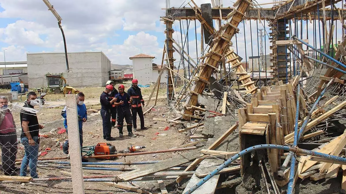 Ankara'da inşaatta göçük; özgür öldü, babası yaralı