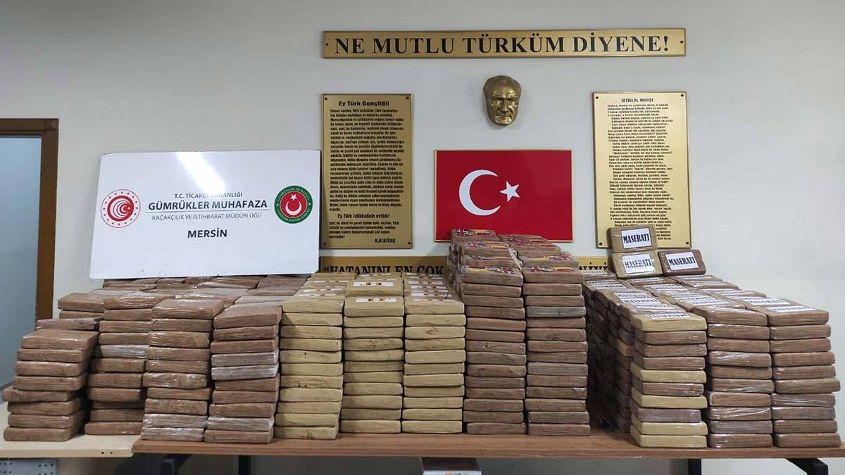 Mersin Limanı'nda 1 ton kokain ele geçirildi
