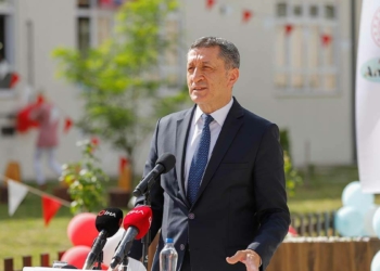 Bakan Selçuk Anadolu Masal Evi'nin açılışını yaptı