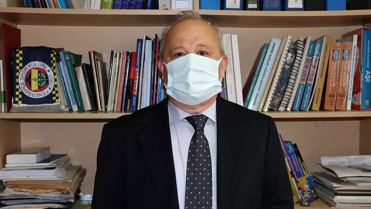 Sağlık bakanlığı koronavirüs bilim kurulu üyesi prof. Dr. Levent akın'dan yazın maske uyarısı; hava sıcaklığı virüsün bulaşmasını engellemiyor.