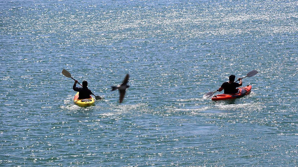 Diyarbakır'da baraj gölünde kano keyfi