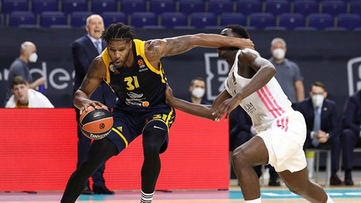 Fenerbahçe Beko'ya Amerikalı pivot