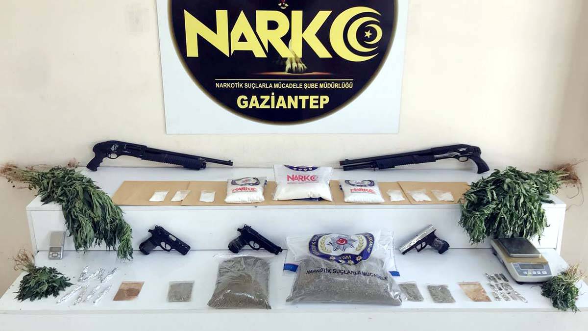 Gaziantep'te 657 polisle uyuşturucu operasyonu
