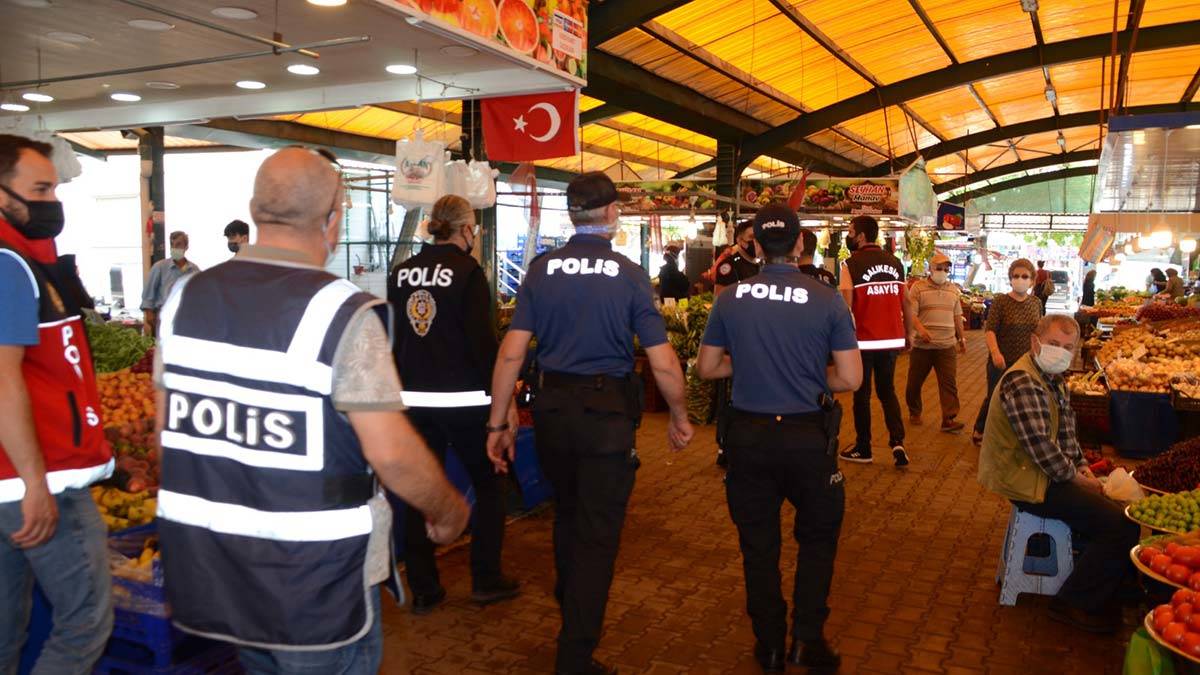 Ülke genelinde aranan 1964 kişi yakalandı