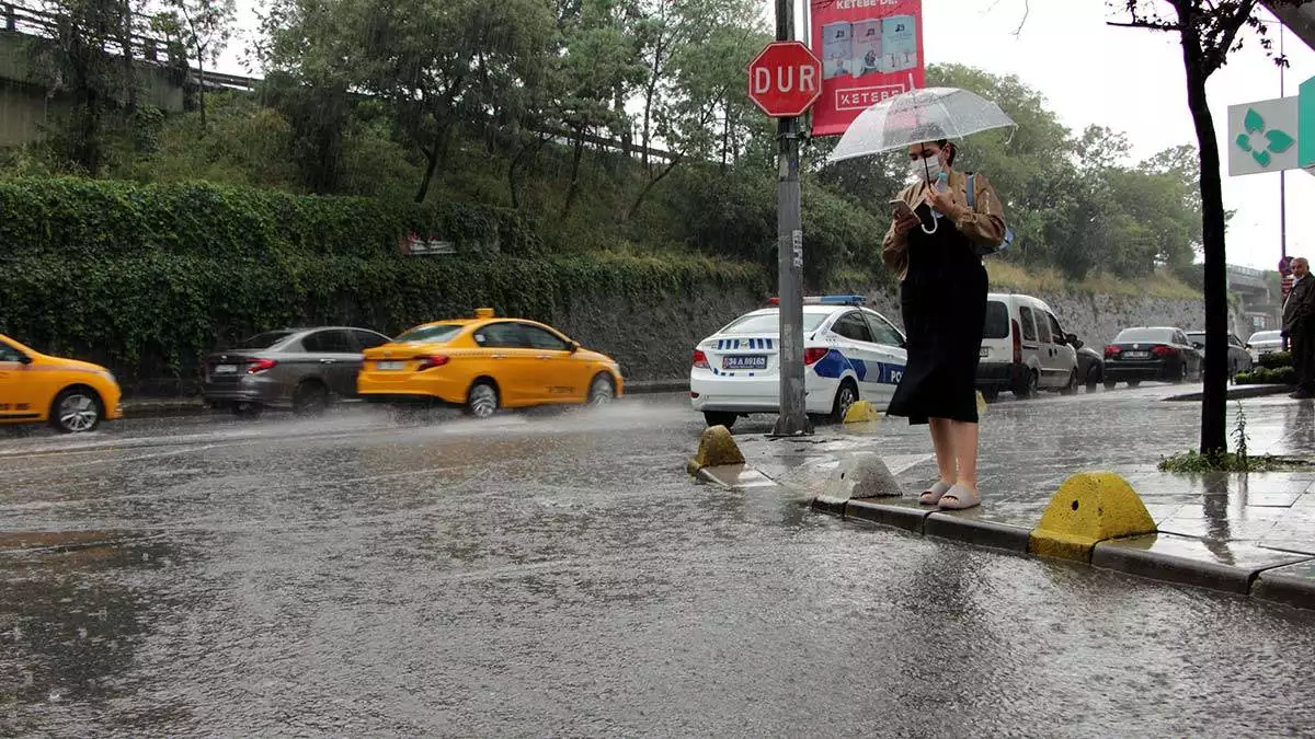 İstanbul'da yağmur bugün de etkili oldu.