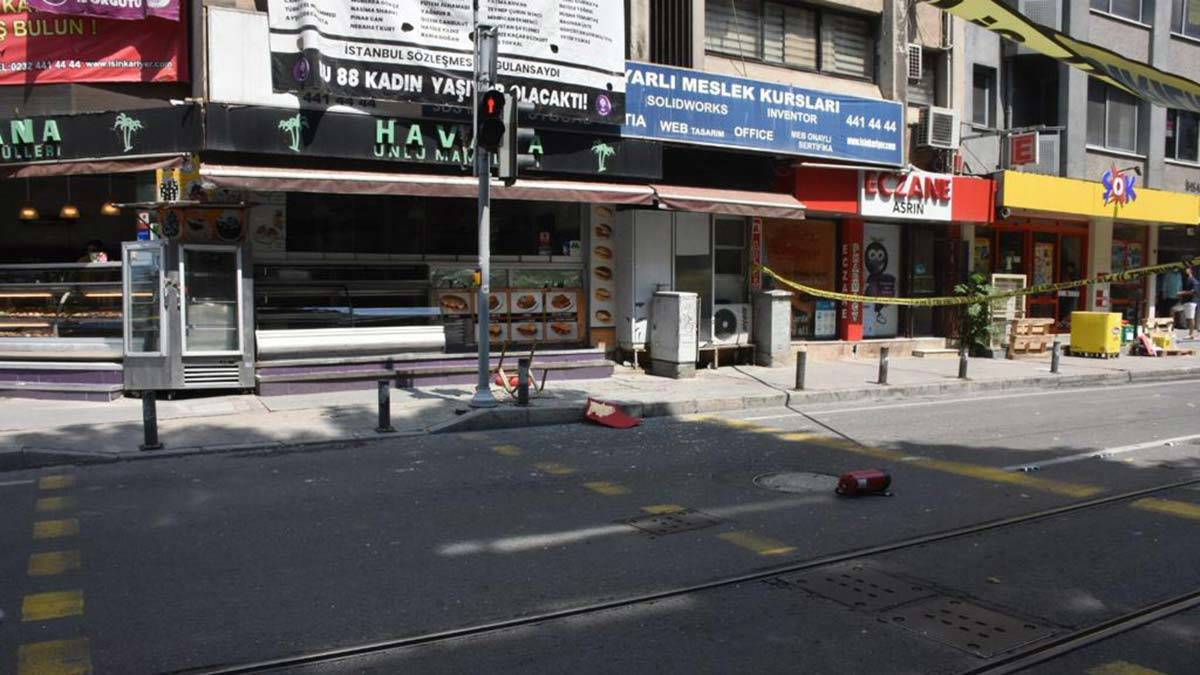 İzmir'de HDP il binasında silahlı saldırı