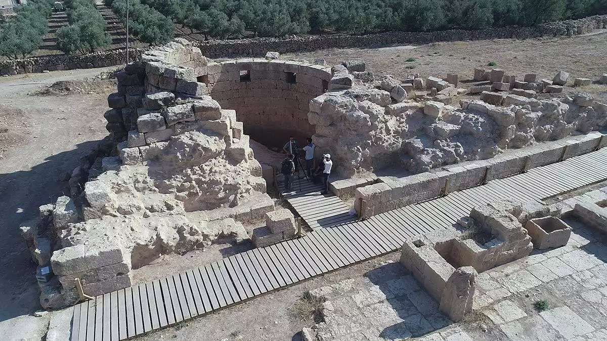 Dara antik kenti'nde günde 10 bin ziyaretçi ağırlanıyor