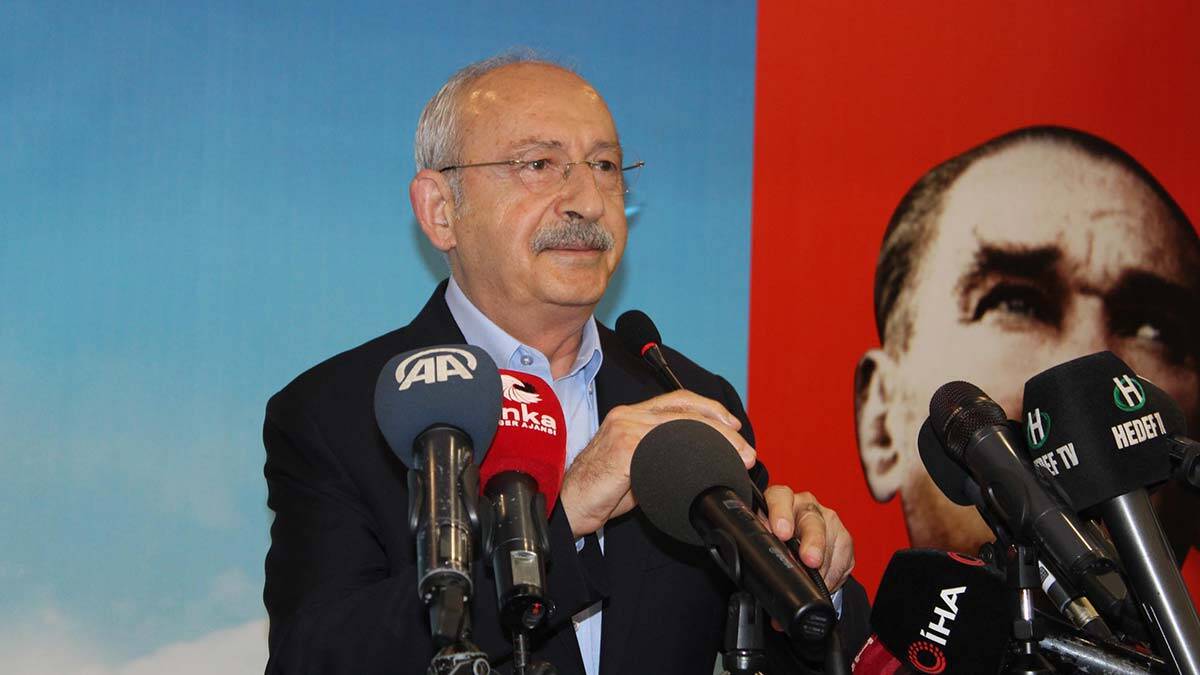 Siyaset yapacak insanlar halka hesap vermeli