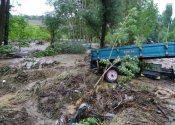 Kütahya’da birçok tarım arazisi su altında kaldı